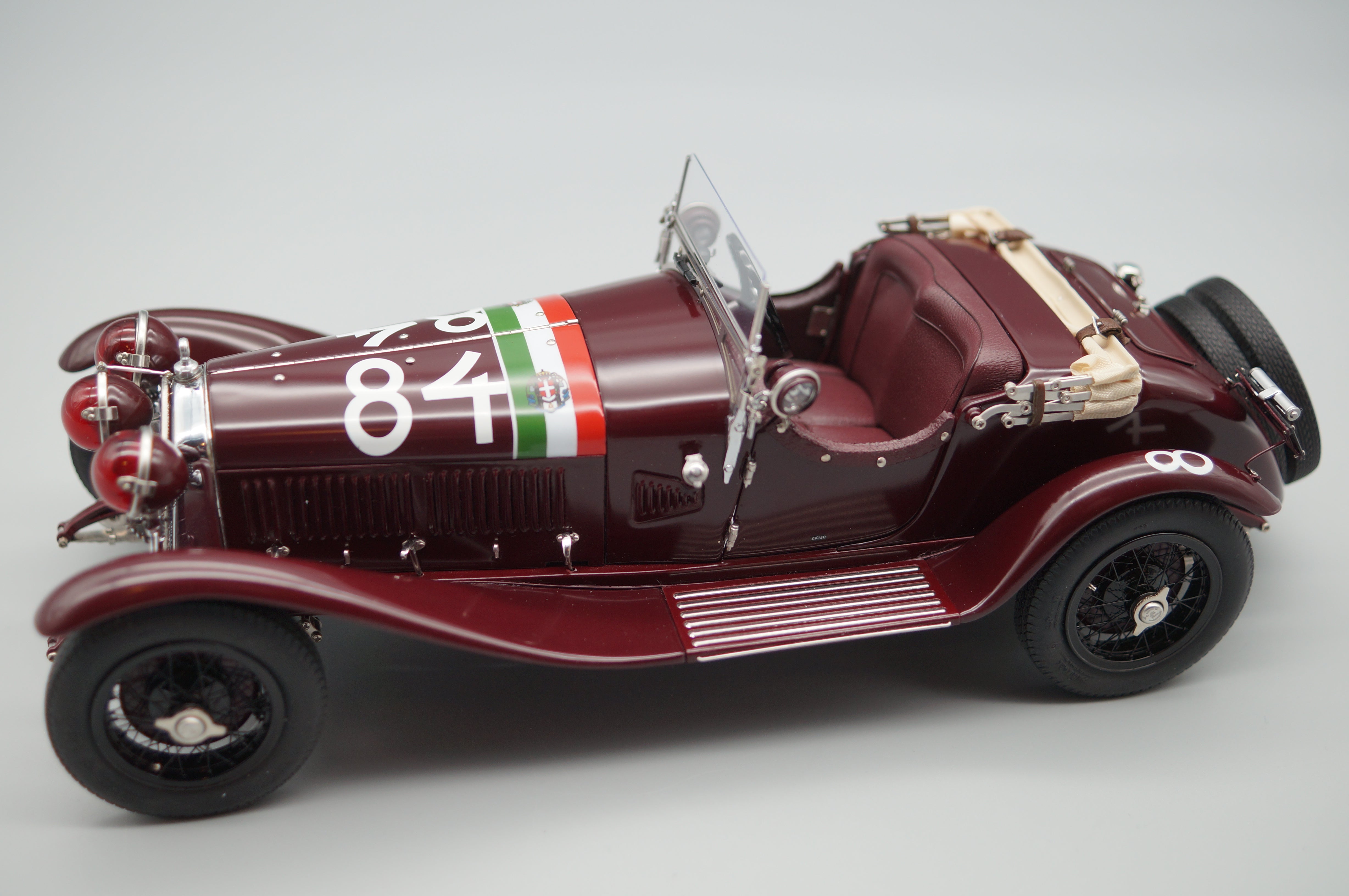 1:18 Alfa Romeo 6C 1750 GS Mille Miglia #84 Tazio Nuvolari  CMC M-141 -pre-owned-