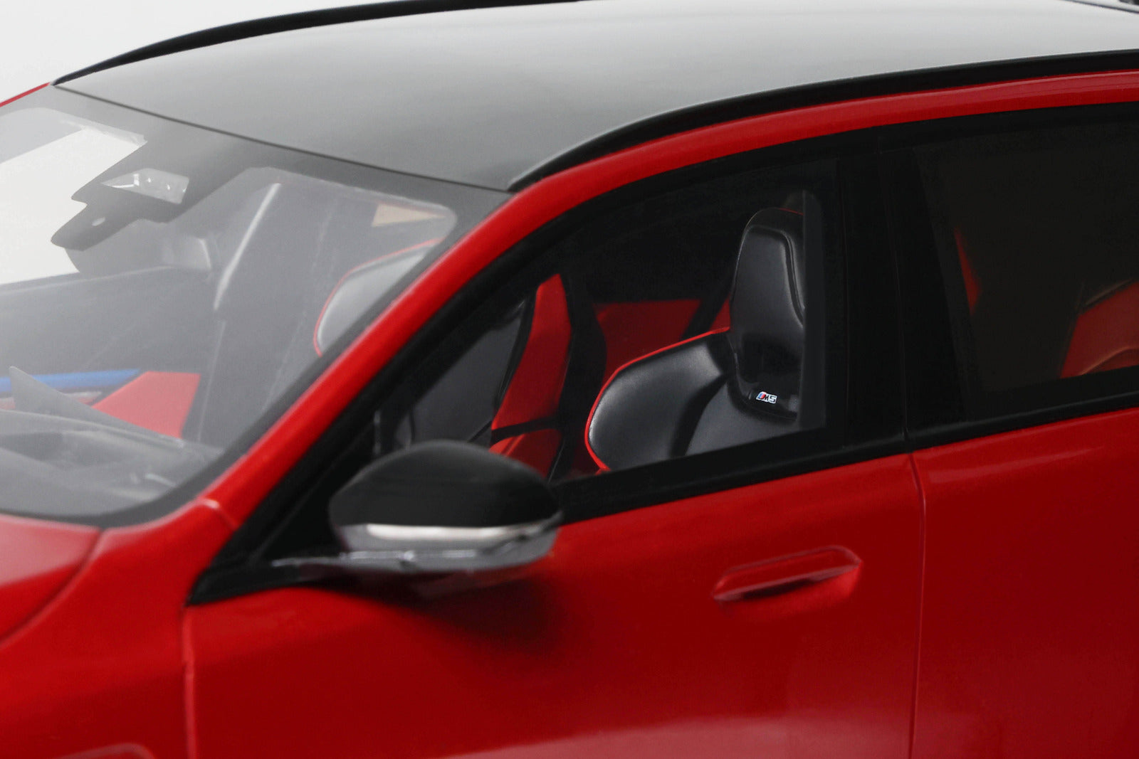 1/18 GT Spirit BMW M5 Touring Fire Red 2025 GT964