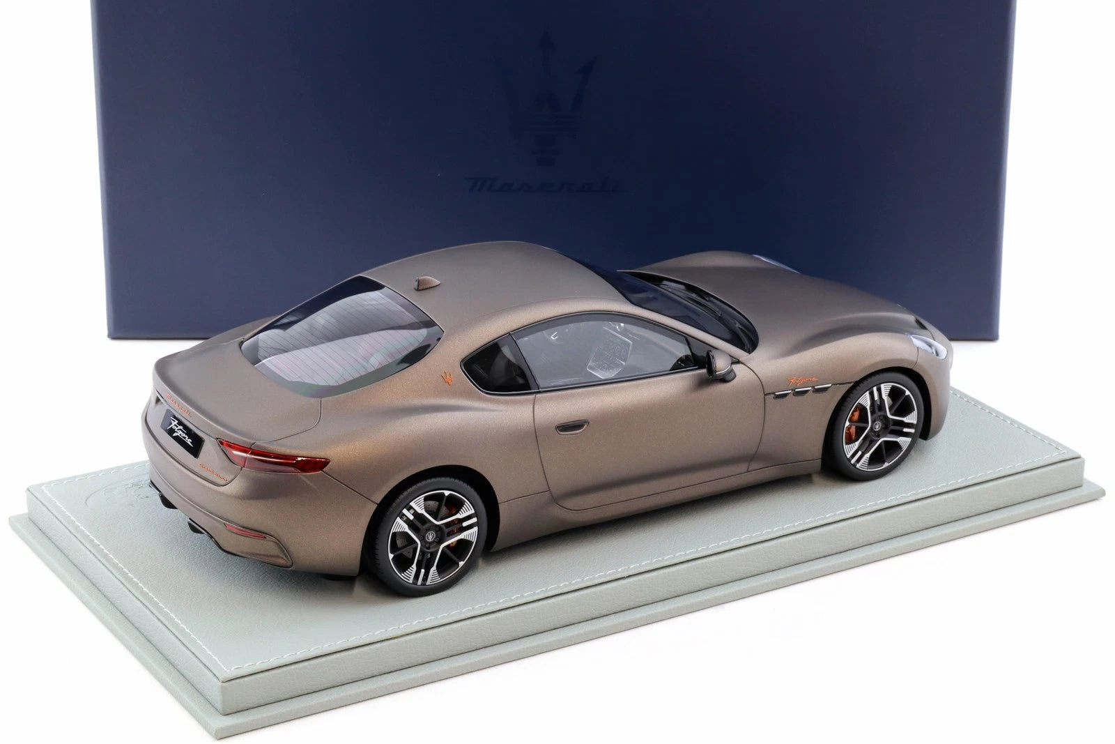 1/18 BBR Maserati Grantourismo Folgore 2023 RAME FOLGORE METALLIC - DEALER EDITION