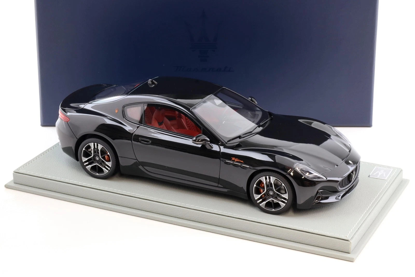 1/18 BBR Maserati Grantourismo Folgore 2023 NERO ASSOLUTO - DEALER EDITION