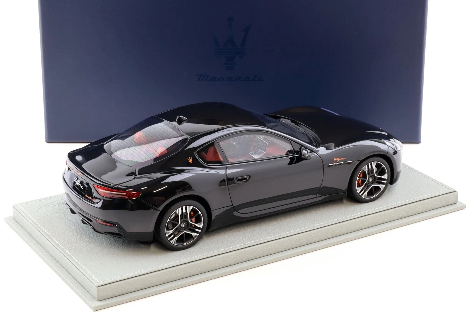 1/18 BBR Maserati Grantourismo Folgore 2023 NERO ASSOLUTO - DEALER EDITION