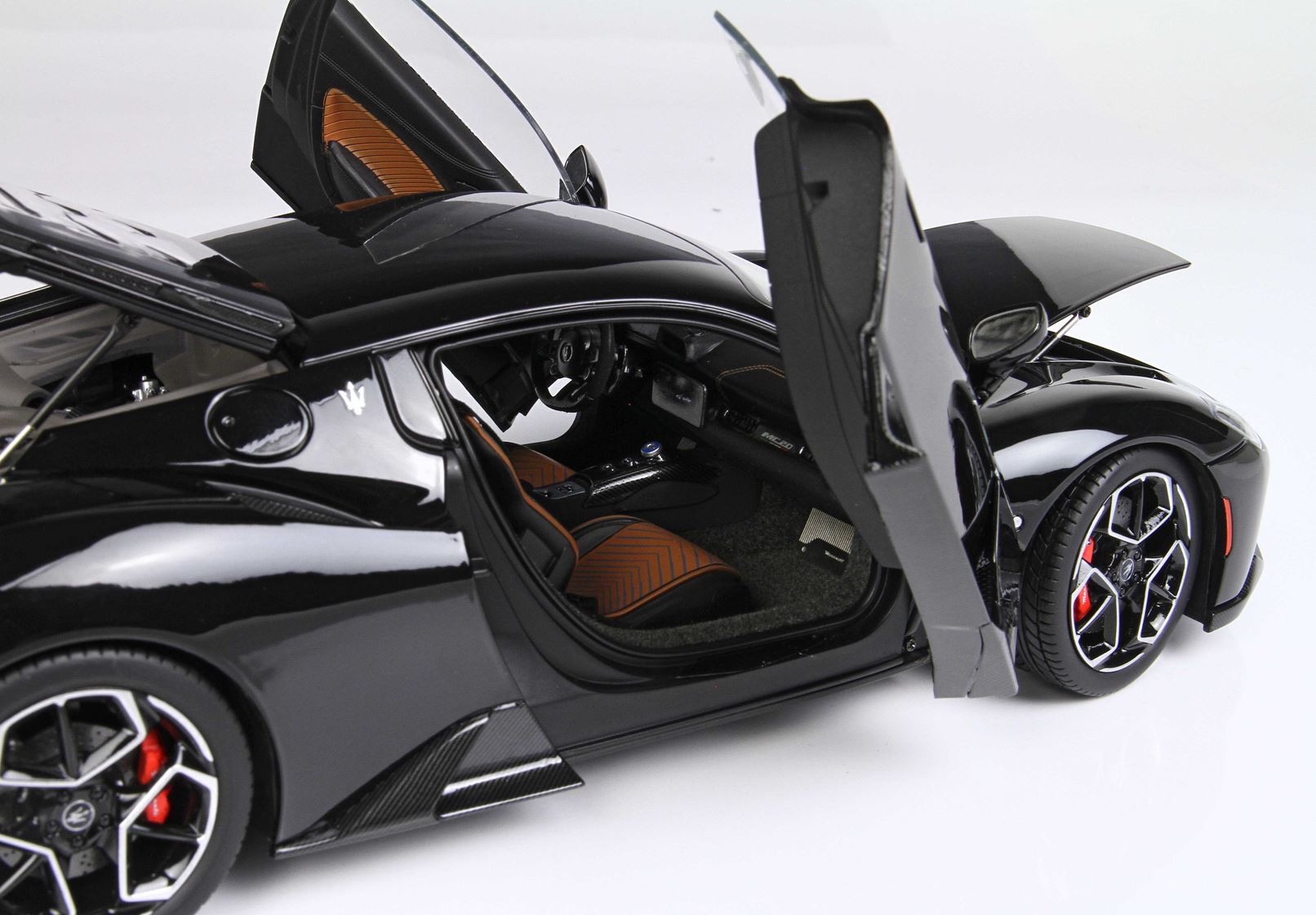 1/18 BBR Maserati MC20 Black Enigma Diecast full open HE180051B
