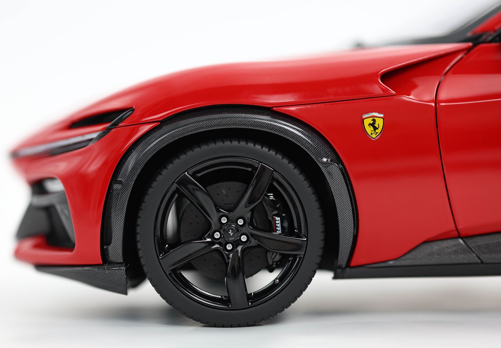 1/18 Ferrari Purosangue diecast panoramic roof, Rosso Corsa - Black Wheels BBR HE180053BDIE1