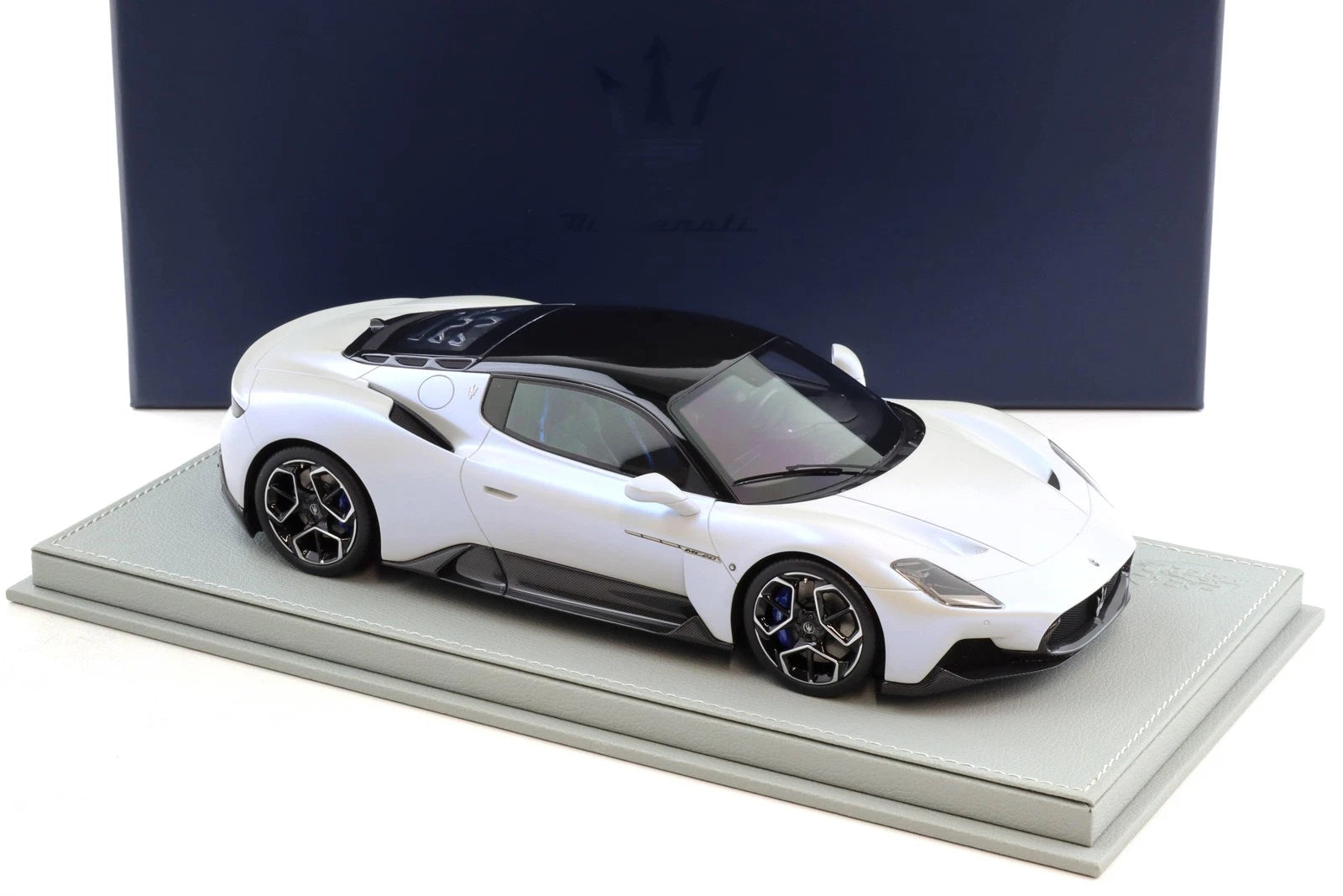 1/18 BBR Maserati MC20 Coupe 2020 BIANCO AUDACE - DEALER EDITION