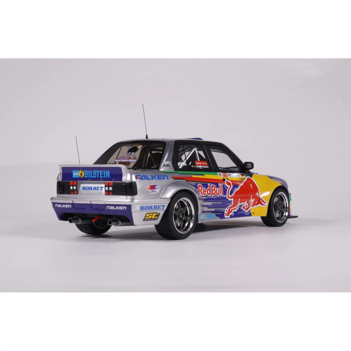 1/18 OttO BMW E30 V8 Drift 'RED BULL' 2023 OT486