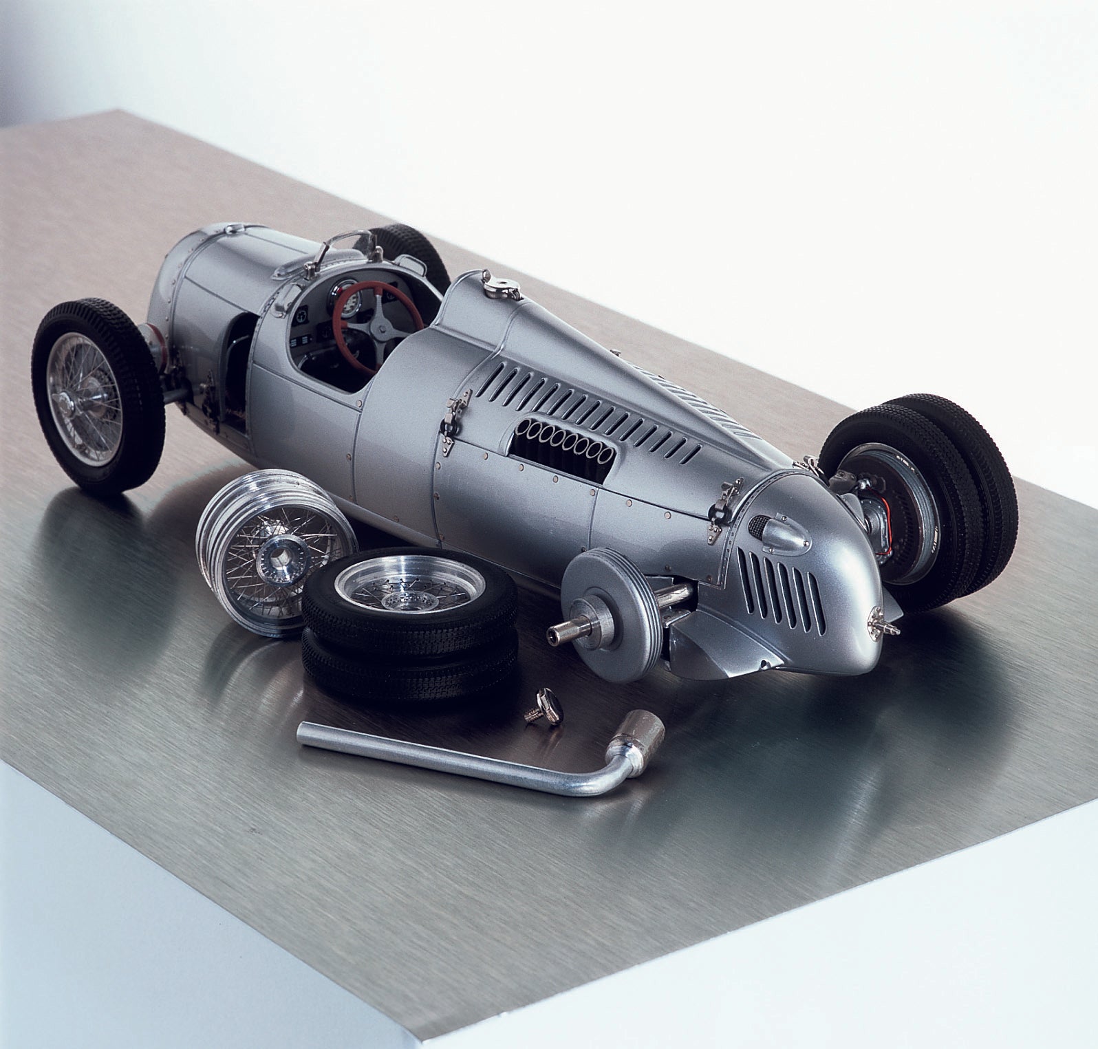 1/18 Auto Union Typ C 'Bergrenner' Bernd Rosemeyer CMC M-053