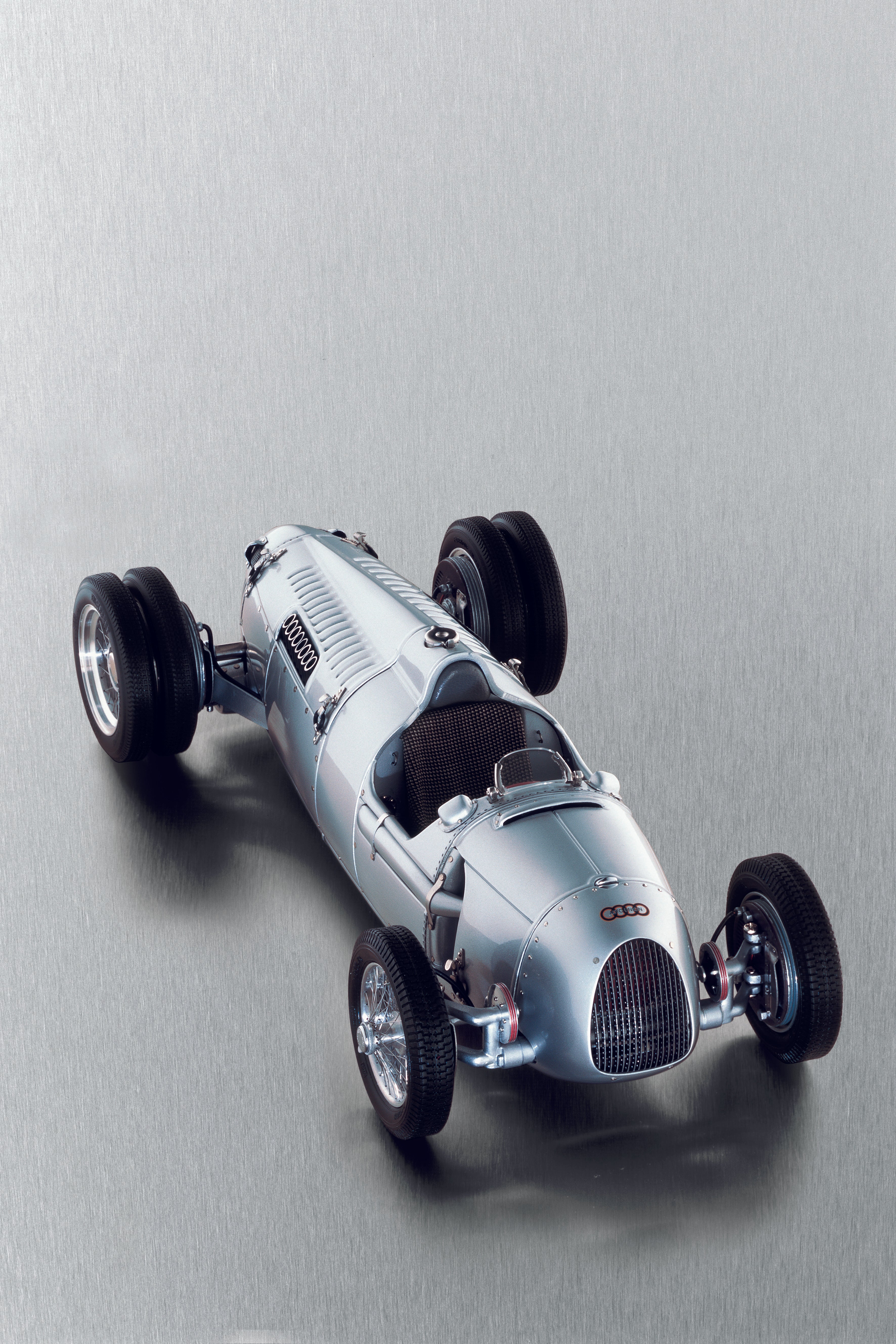 1/18 Auto Union Typ C 'Bergrenner' Bernd Rosemeyer CMC M-053