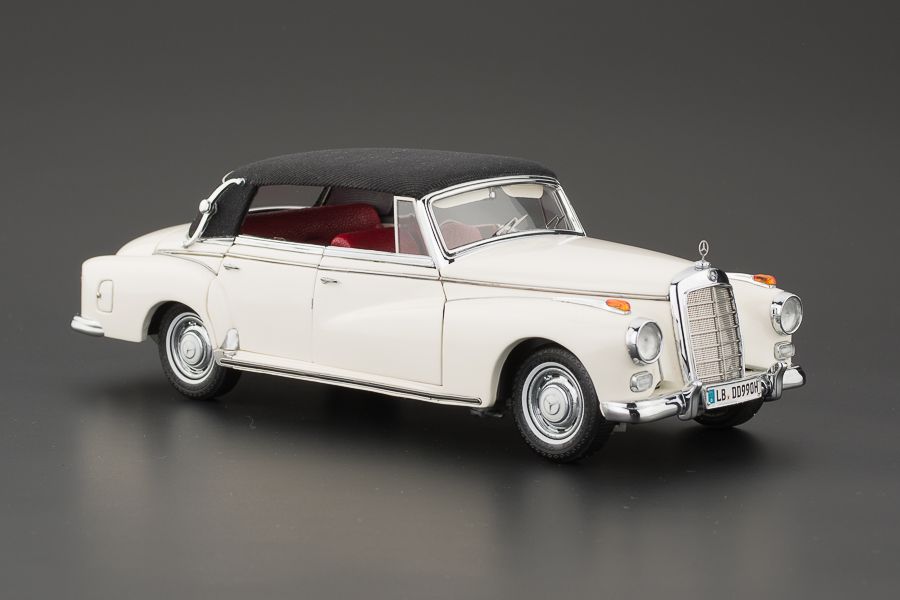 1/24 Mercedes-Benz 300d Adenauer cream, Limited Edition 239/500 für Mercedes CMC M-026A