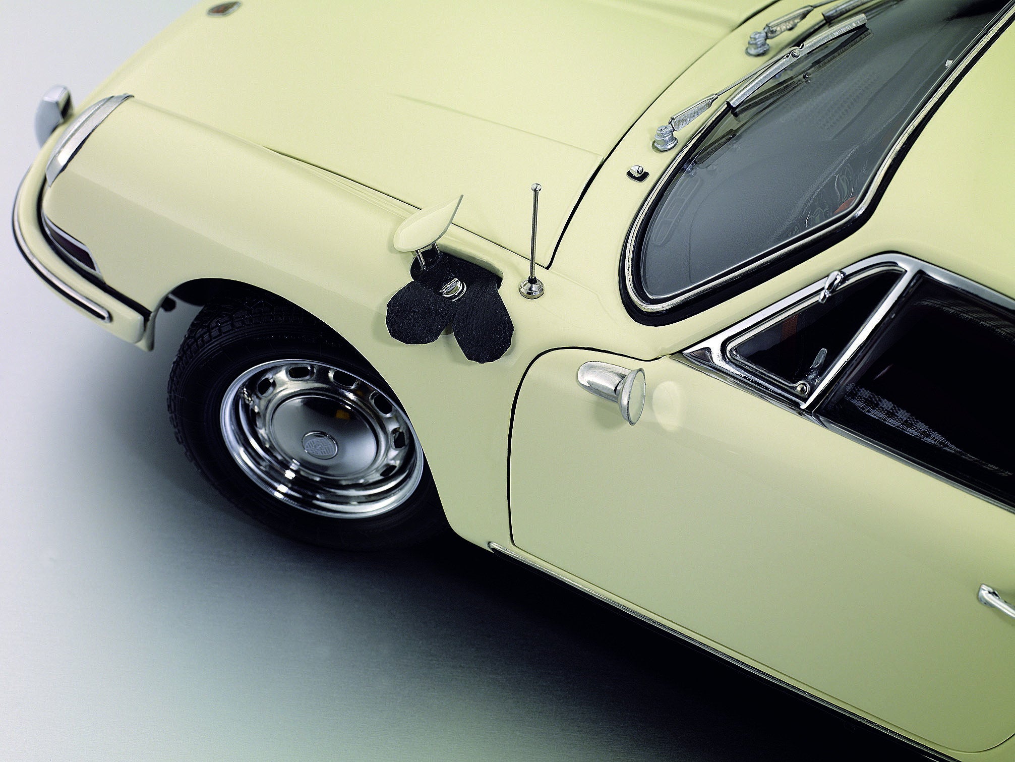 Porsche 901 Coupe champagner gelb CMC M-067A