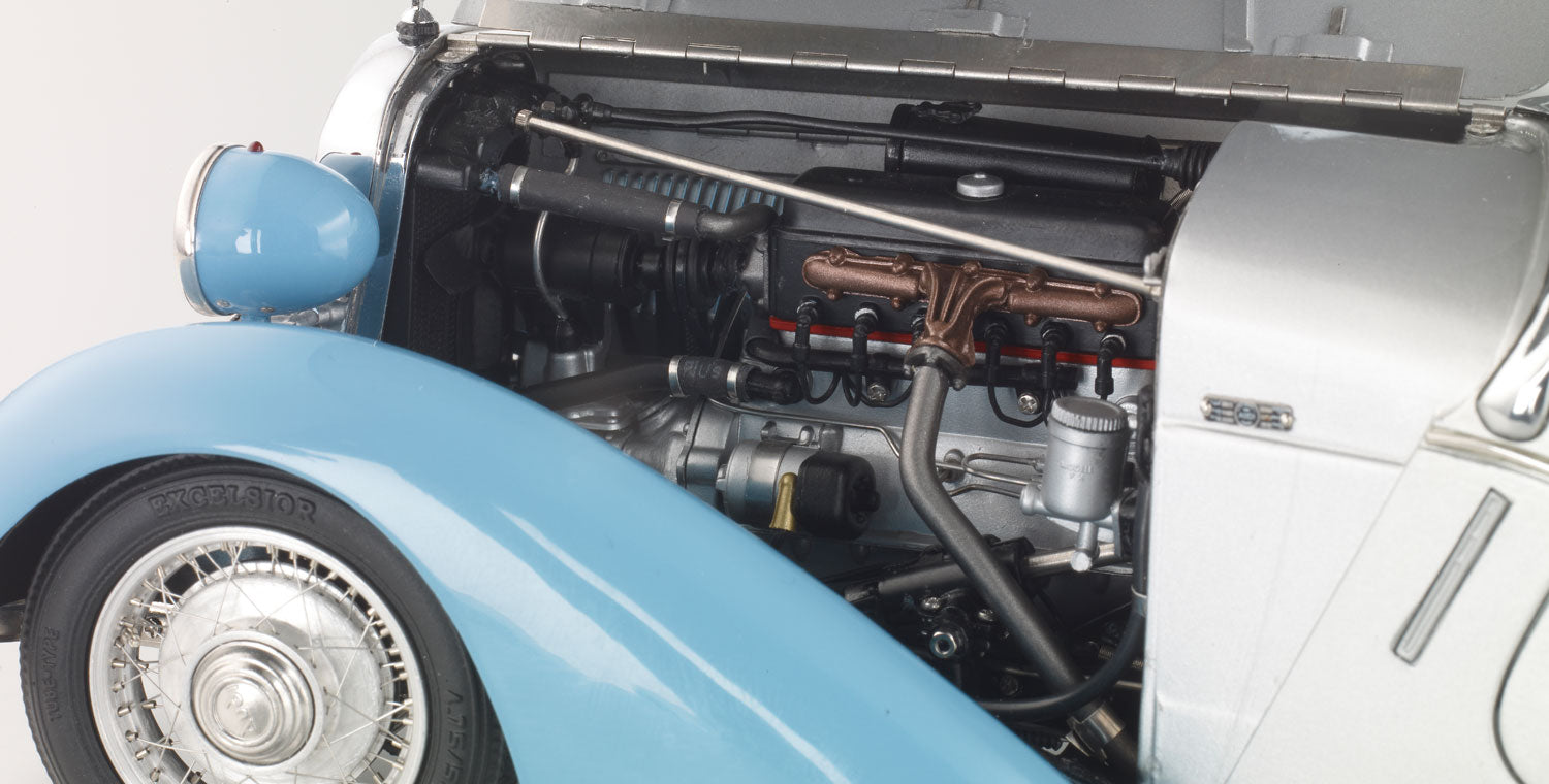 Audi Front 225 Roadster silber-blau CMC M-075B