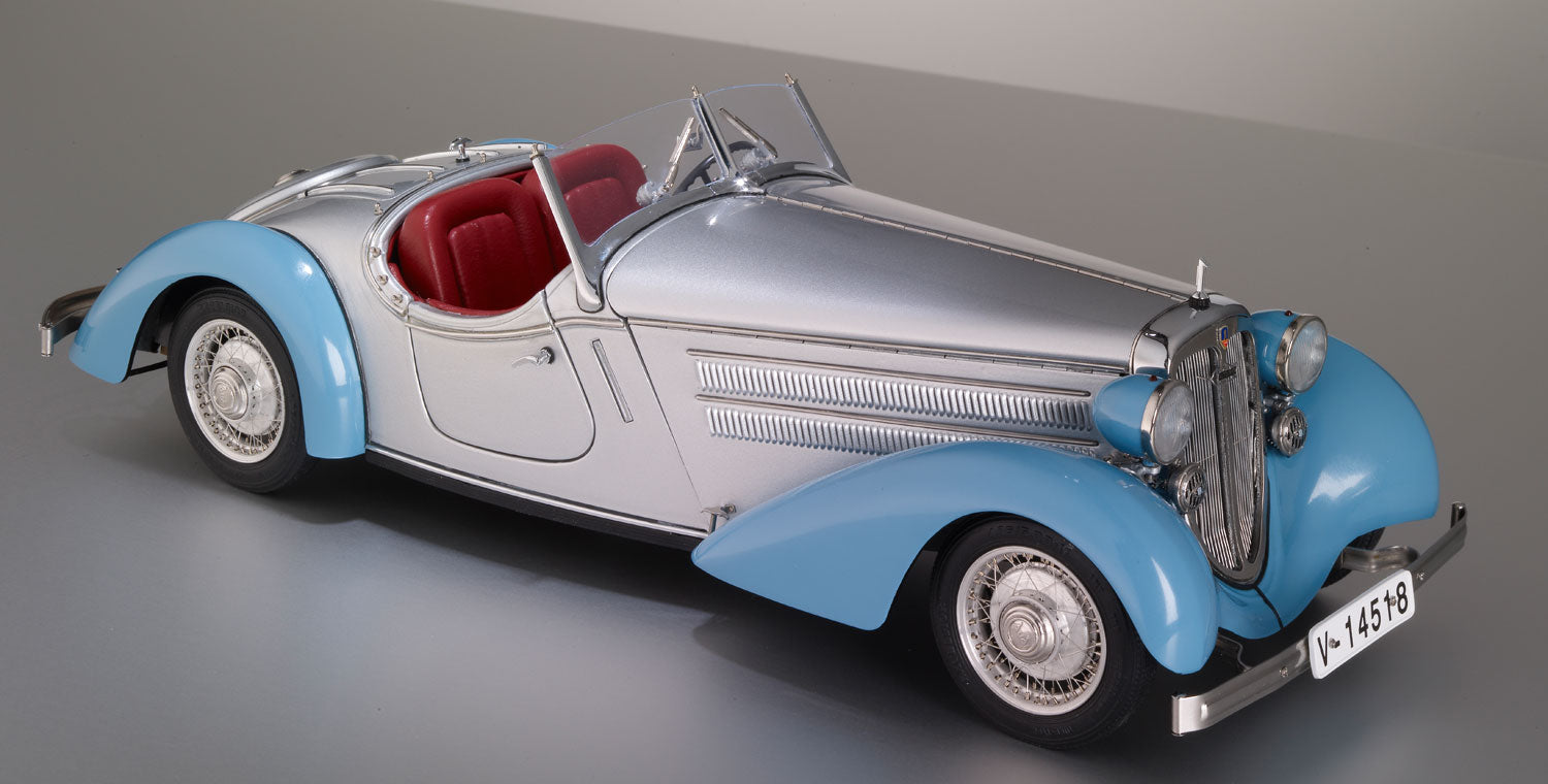 Audi Front 225 Roadster silber-blau CMC M-075B