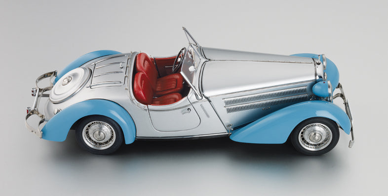 Audi Front 225 Roadster silber-blau CMC M-075B