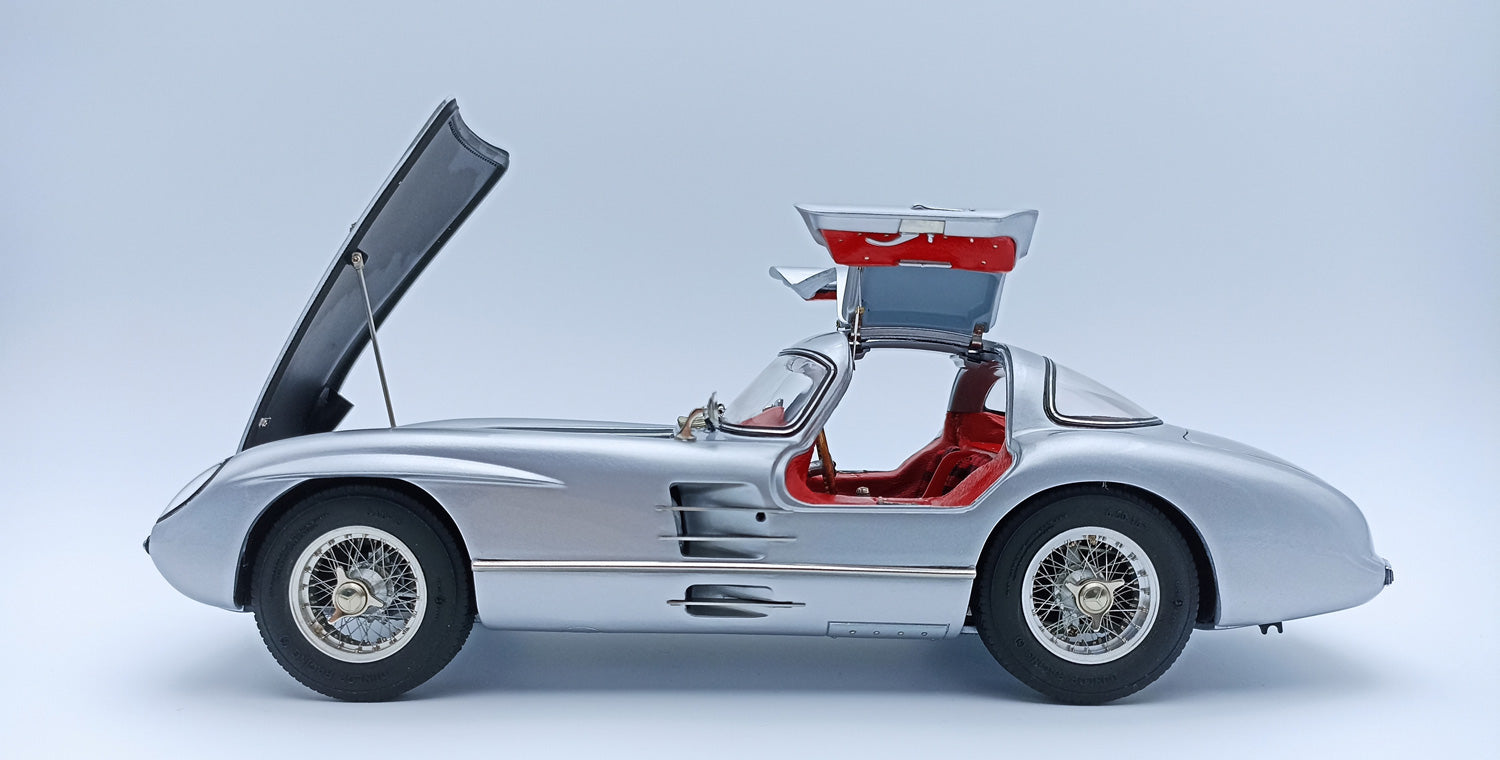Mercedes-Benz 300 SLR Uhlenhaut Coupe CMC M-076 Neuauflage 2022