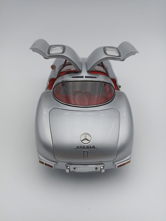 Mercedes-Benz 300 SLR Uhlenhaut Coupe CMC M-076 Neuauflage 2022