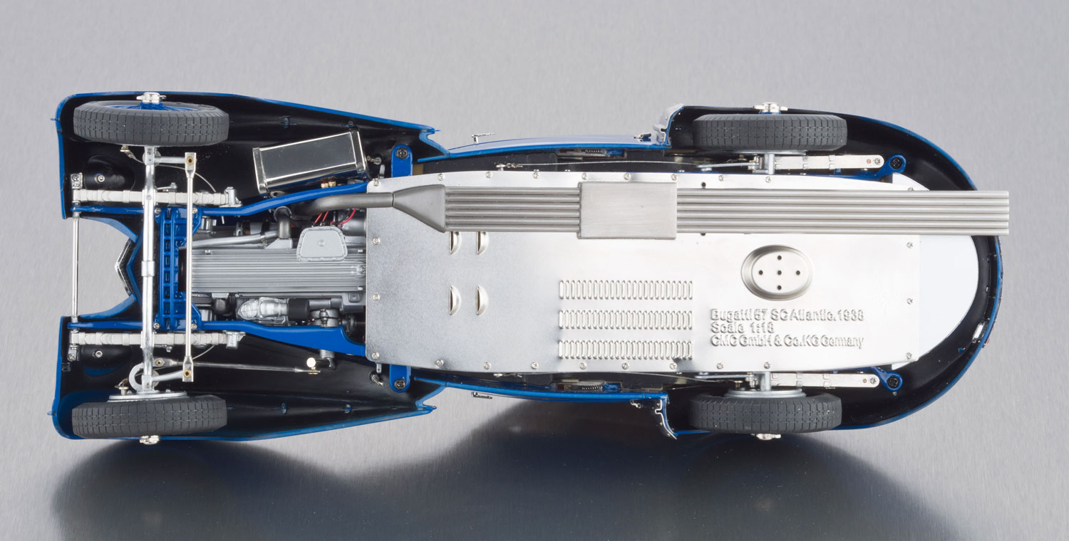 1/18 Bugatti Typ 57 SC Atlantic blau R.B. Pope CMC M-083