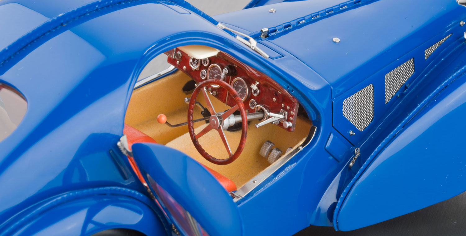 1/18 Bugatti Typ 57 SC Atlantic blau R.B. Pope CMC M-083