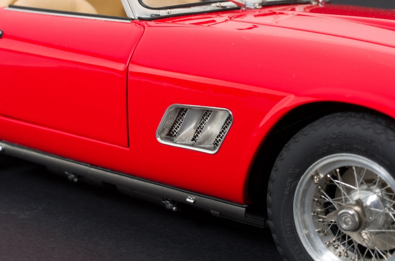 Ferrari 250 SWB Spyder California 1961 rot CMC M-091