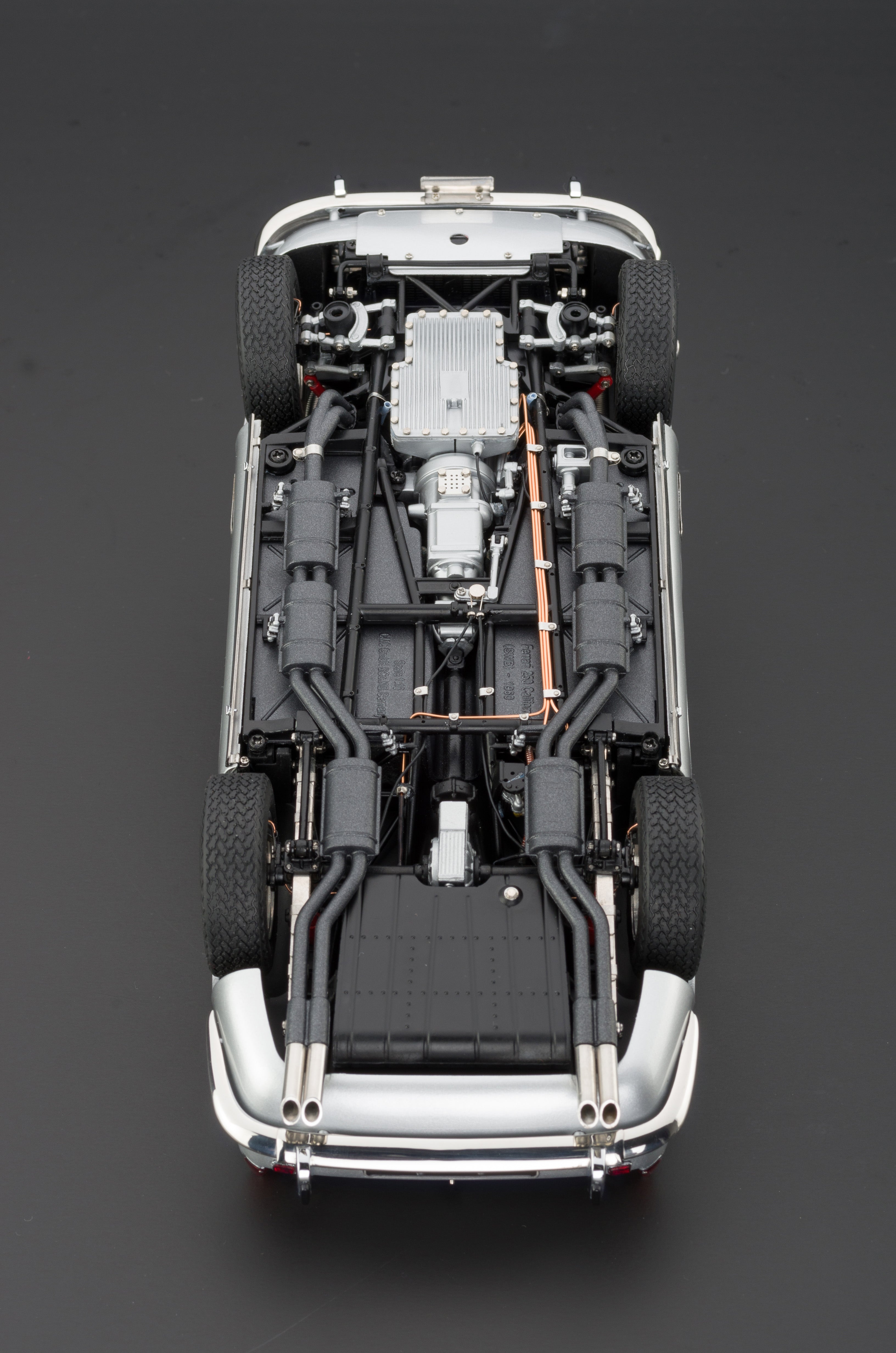 Ferrari 250 SWB California Spyder 1961 silber CMC M-093 LE
