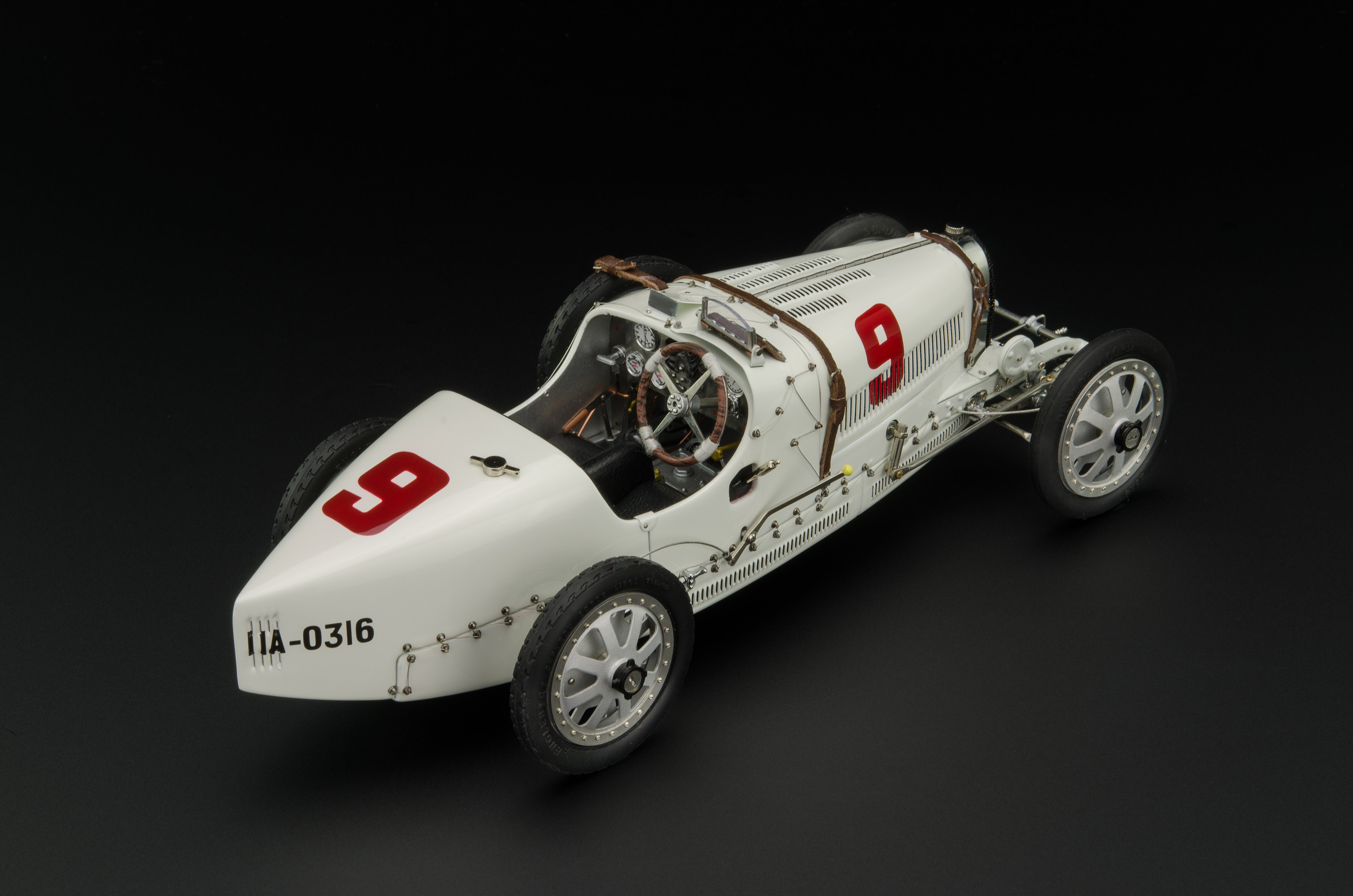 1:18 Bugatti T35 Nation Color Project - Deutschland #9 CMC M-100 005 LE #001/800