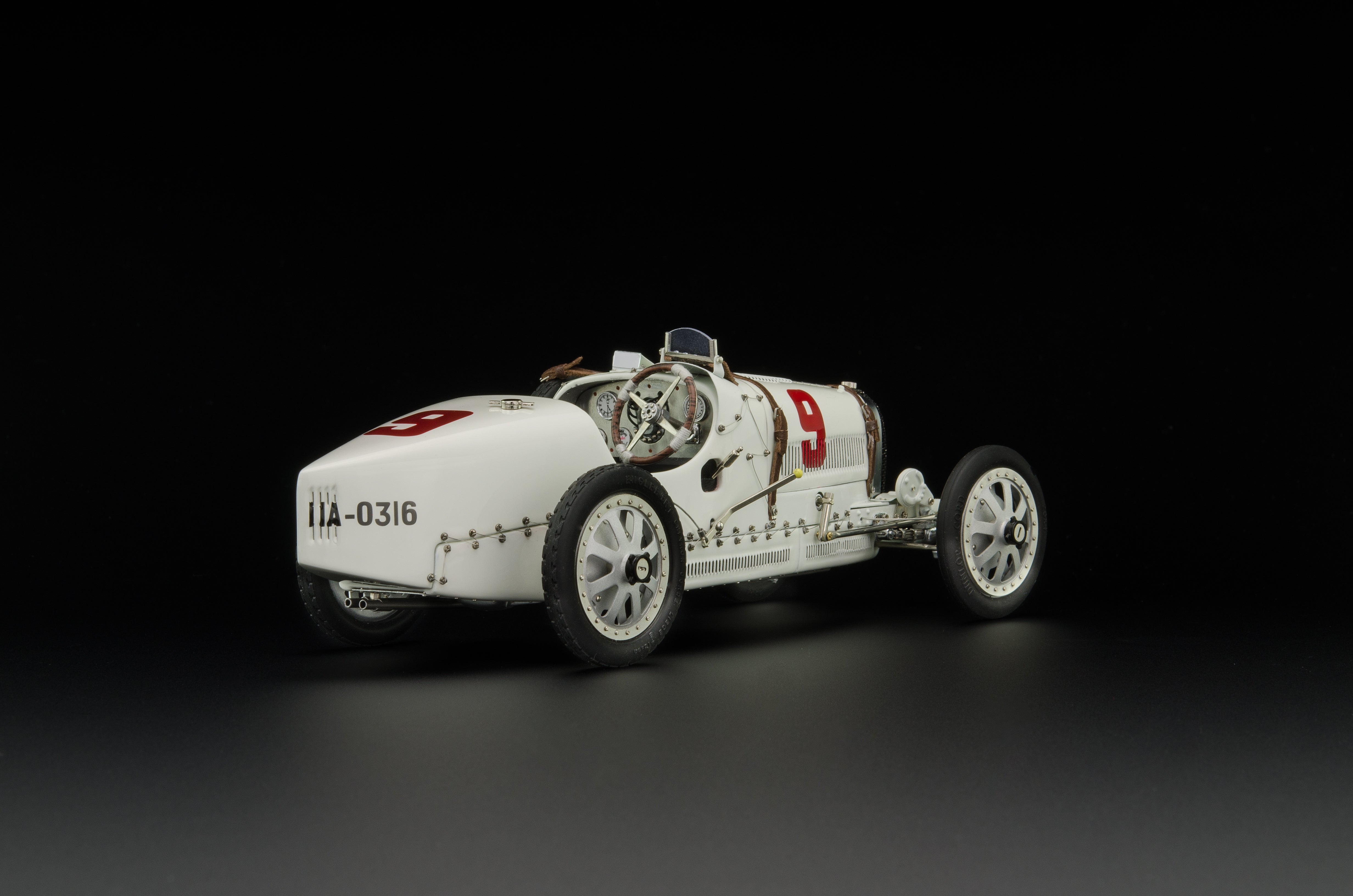 1:18 Bugatti T35 Nation Color Project - Deutschland #9 CMC M-100 005 LE #001/800