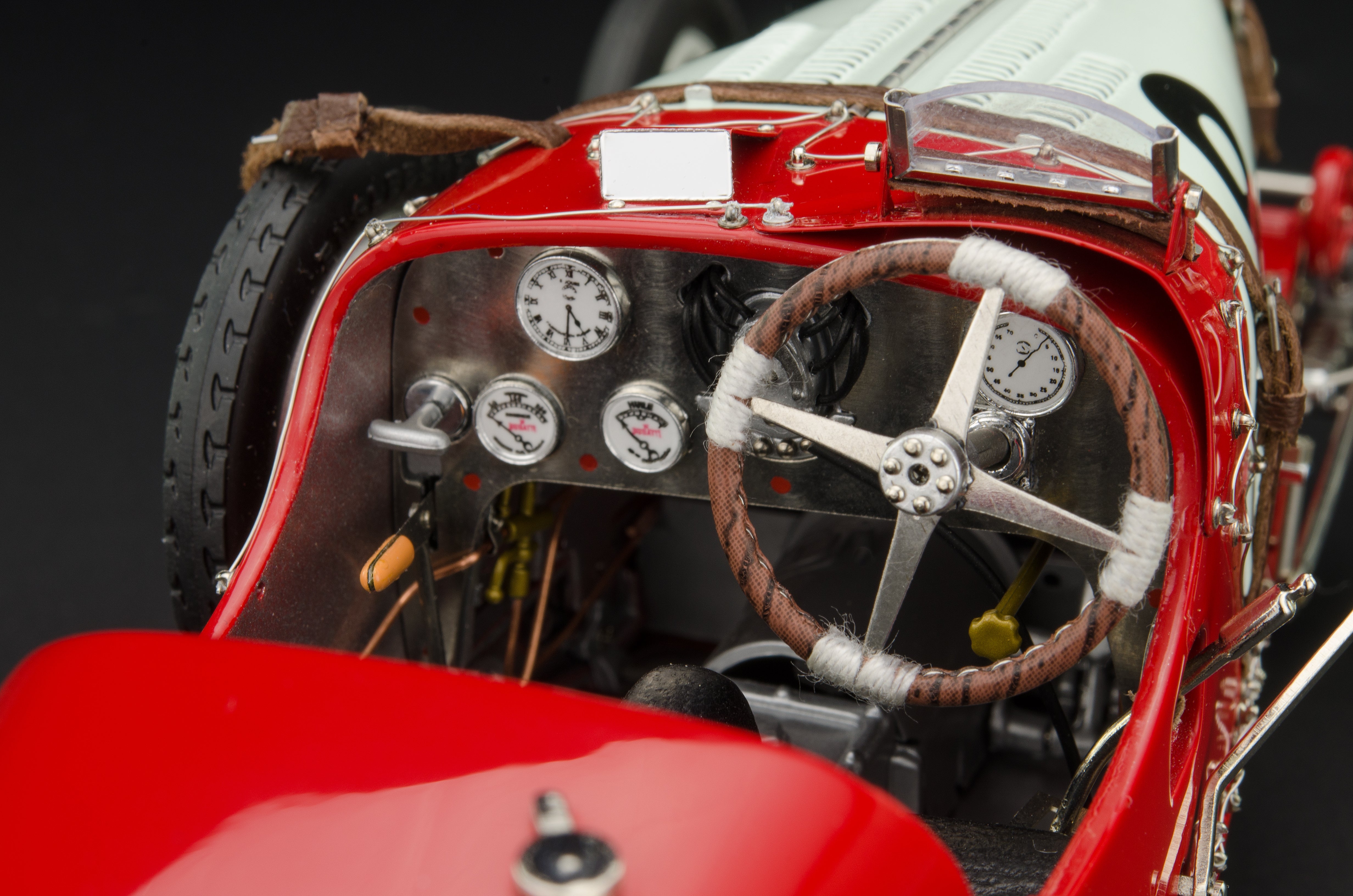 Bugatti T35 Nation Color Project - Schweiz #8 LE 300 St. CMC M-100 012