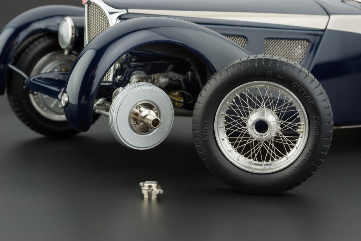1/18 Bugatti 57 SC Corsica Roadster CMC M-106