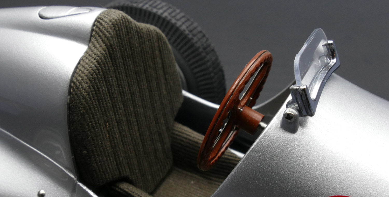 1/18 Mercedes-Benz W125 #2 Hermann Lang GP Donington CMC M-114