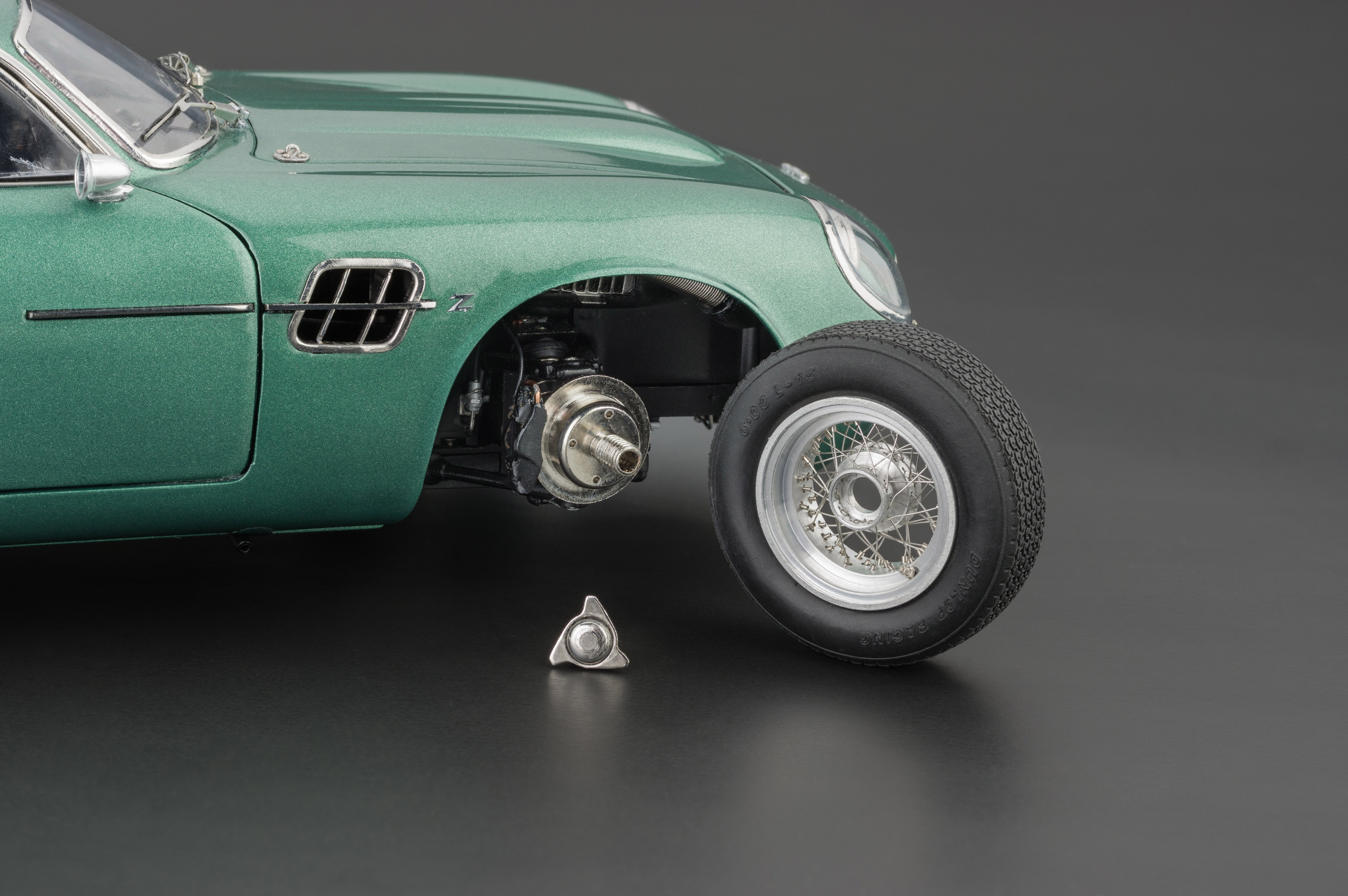 Aston Martin DB4 GT Zagato CMC M-132 -pre-owned