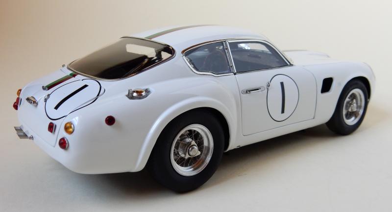 1:18 Aston Martin DB4 GT Zagato Start-Nr. 1 Le Mans LE 2500 pcs CMC M-139 - pre-owned-