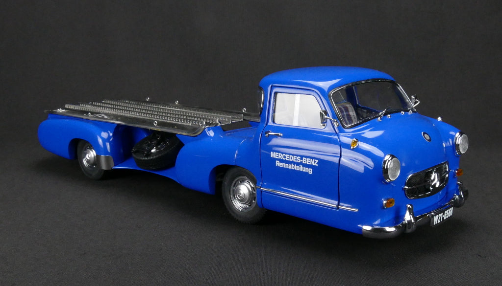 1:18 Mercedes-Benz Renntransporter "Das blaue Wunder" 1954/55 ÜBERARBEITETE VERSION CMC M-143 -pre-owned-