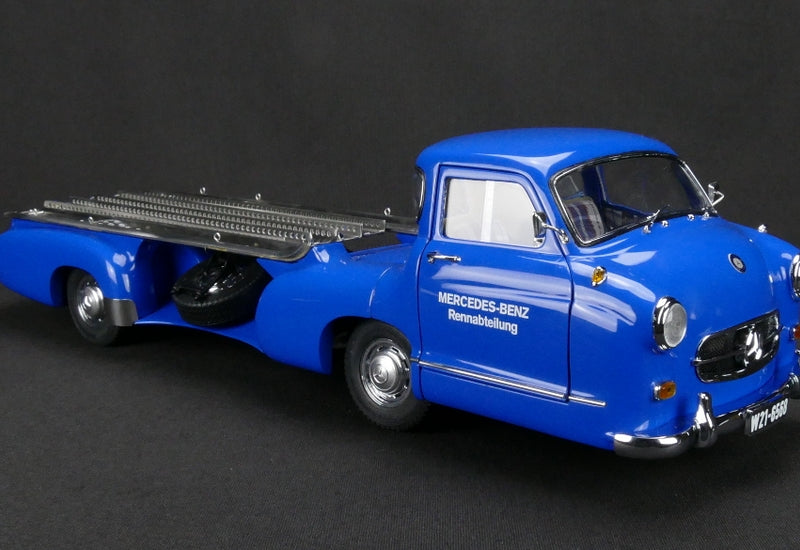 1:18 Mercedes-Benz Renntransporter "Das blaue Wunder" 1954/55 ÜBERARBEITETE VERSION CMC M-143 -pre-owned-