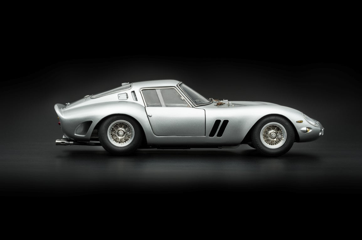 CMC Ferrari 250 GTO 1962 SILBER CMC M-151