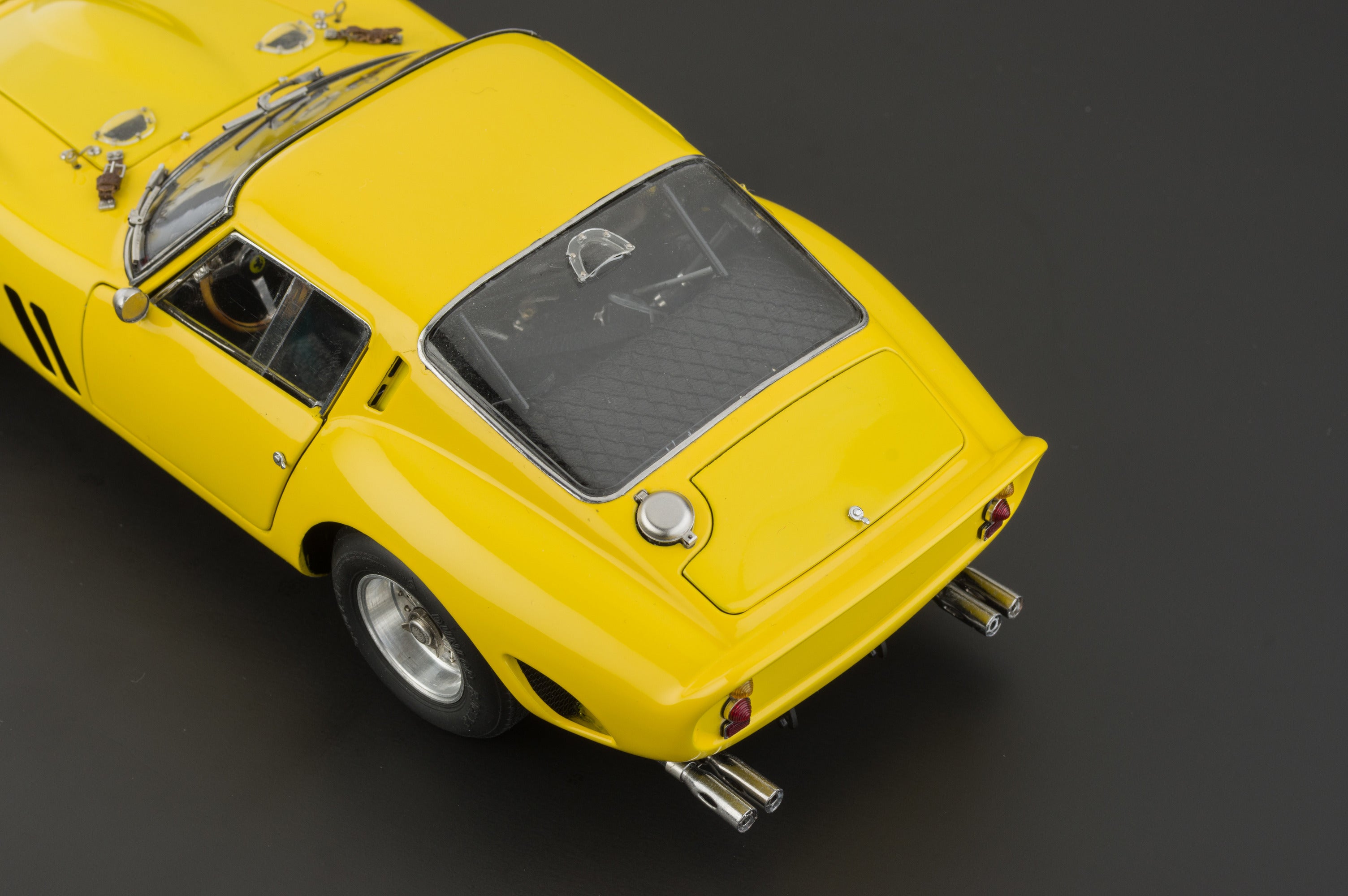 CMC Ferrari 250 GTO 1962 GELB CMC M-153