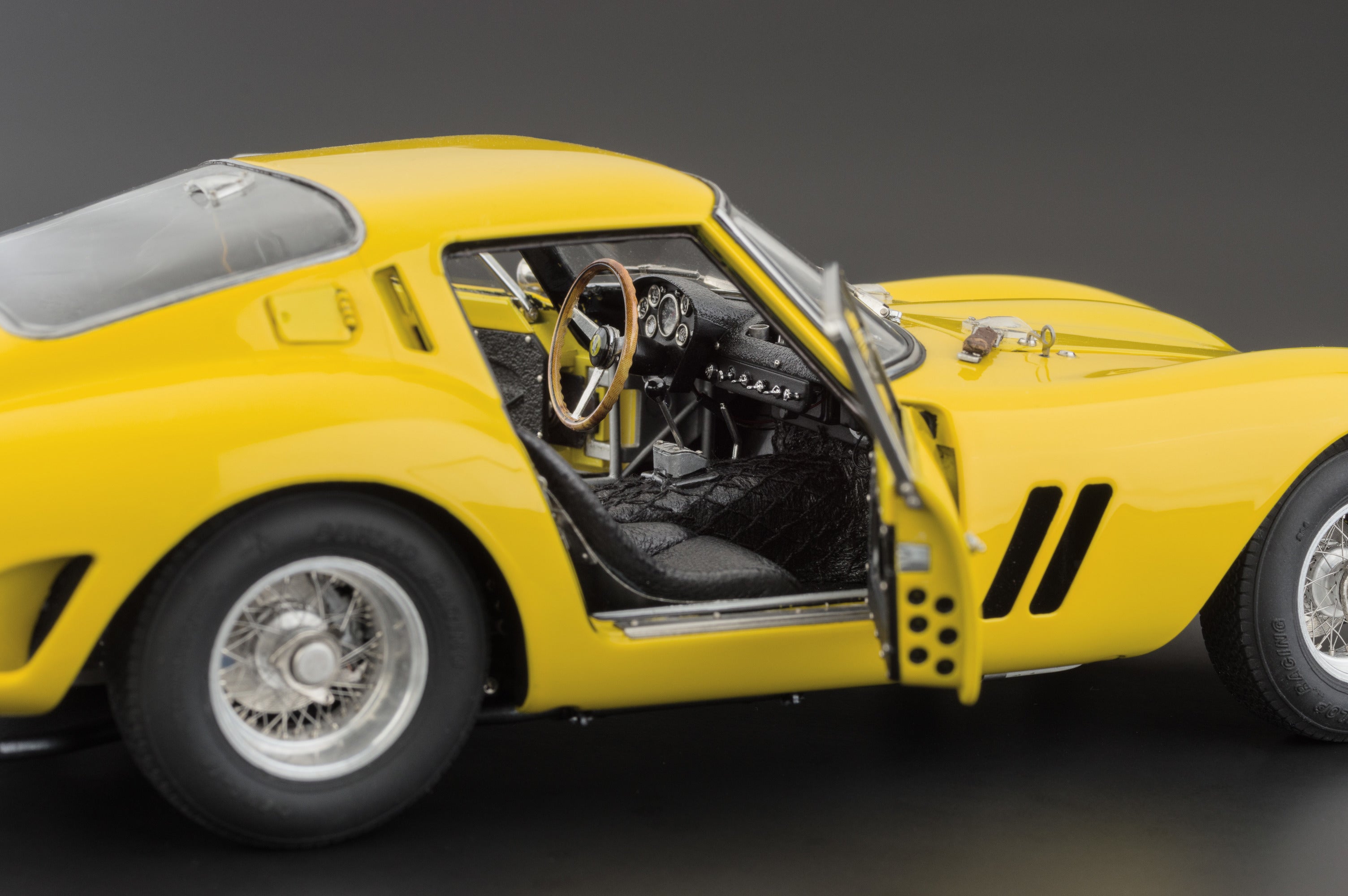 CMC Ferrari 250 GTO 1962 GELB CMC M-153