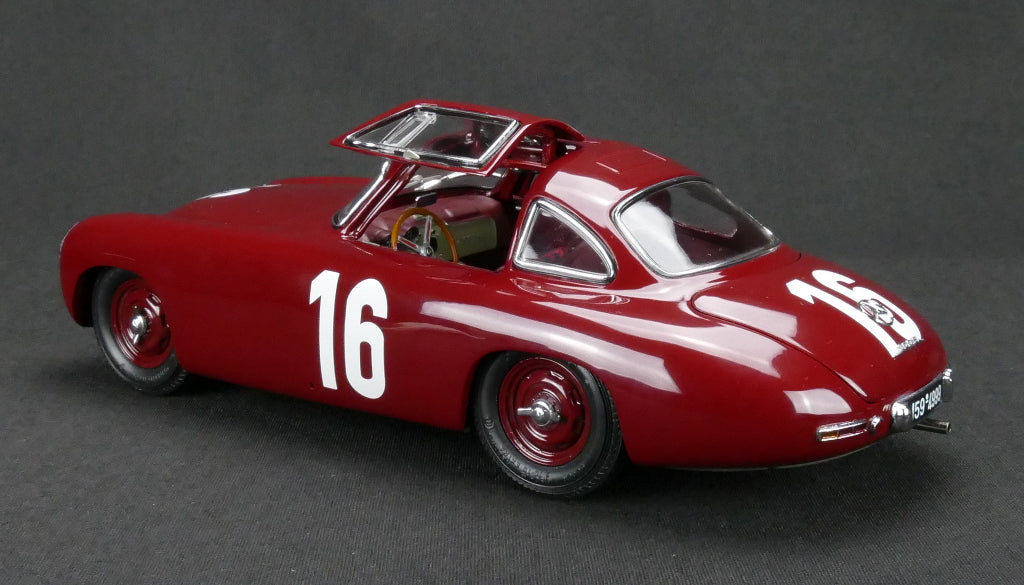 1/18 Mercedes-Benz 300 SL #16 Grand Prix of Bern 1952 CARACCIOLA CMC M-160