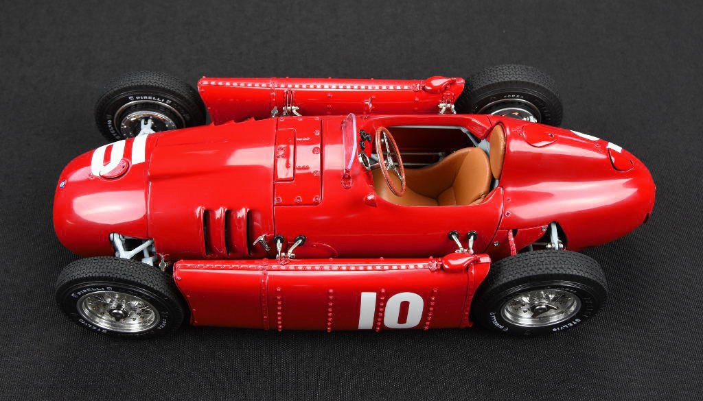1:18 Lancia D50 #10 GP Pau Eugenio Castellotti CMC M-178 LE 1000 - pre-owned-