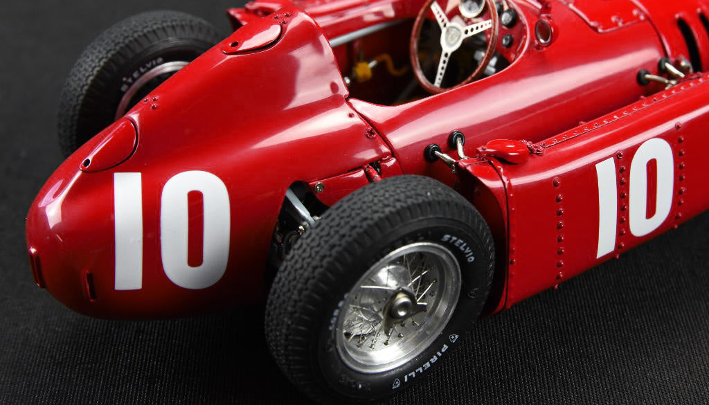 Lancia D50 #10 GP Pau Eugenio Castellotti CMC M-178 LE 1000
