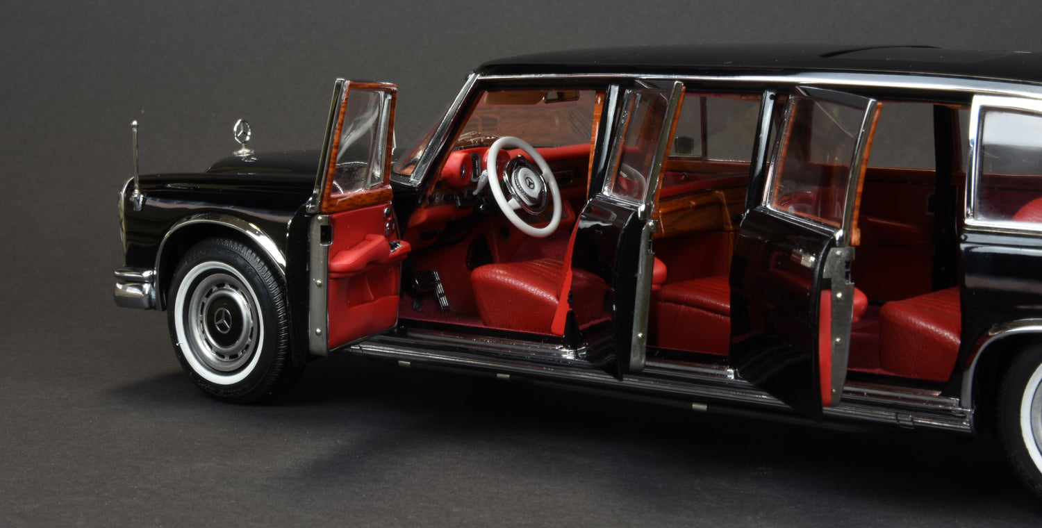 Mercedes-Benz (W100) 6-door Pullmann CMC M-200