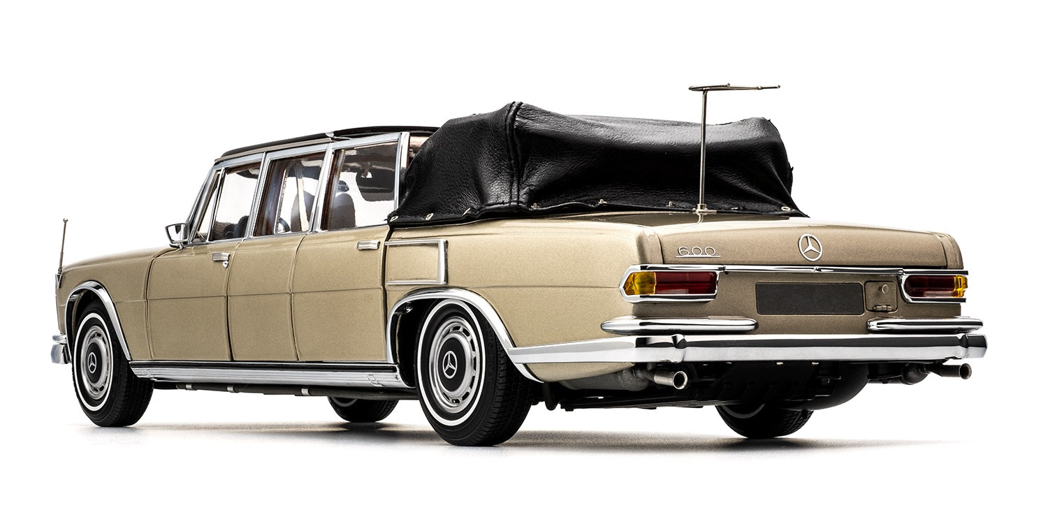 Mercedes-Benz 600 Pullman Landaulet beige/braun mit funktionsfähigem Verdeck CMC M-217