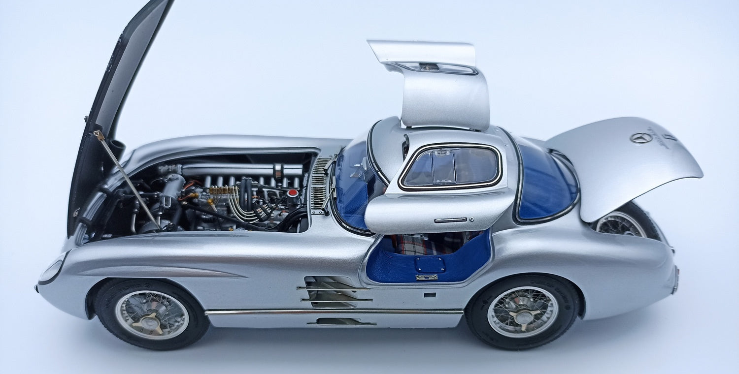 Mercedes-Benz 300 SLR Coupe 1955 Blaues Interieur CMC M-243