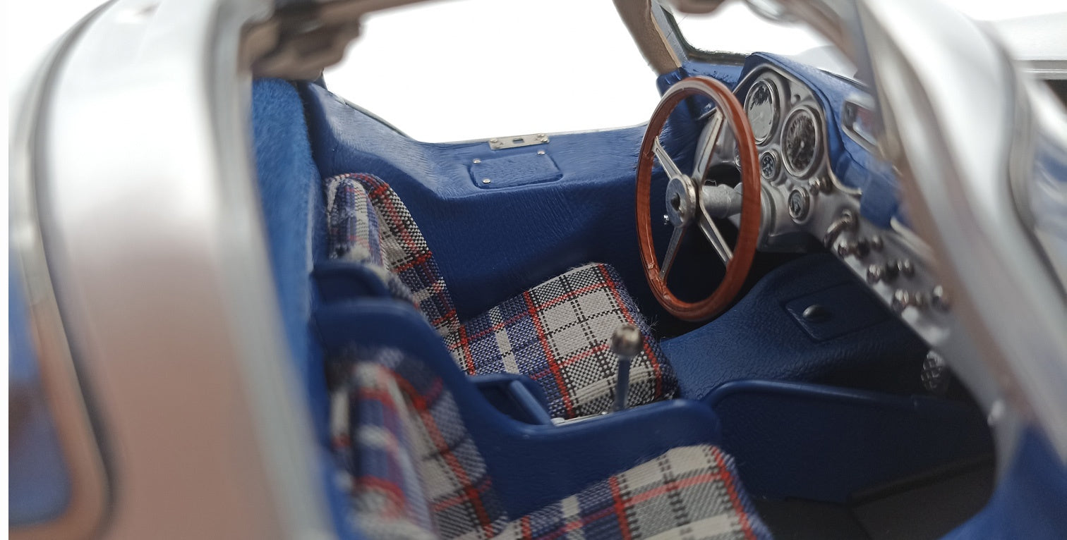Mercedes-Benz 300 SLR Coupe 1955 Blaues Interieur CMC M-243