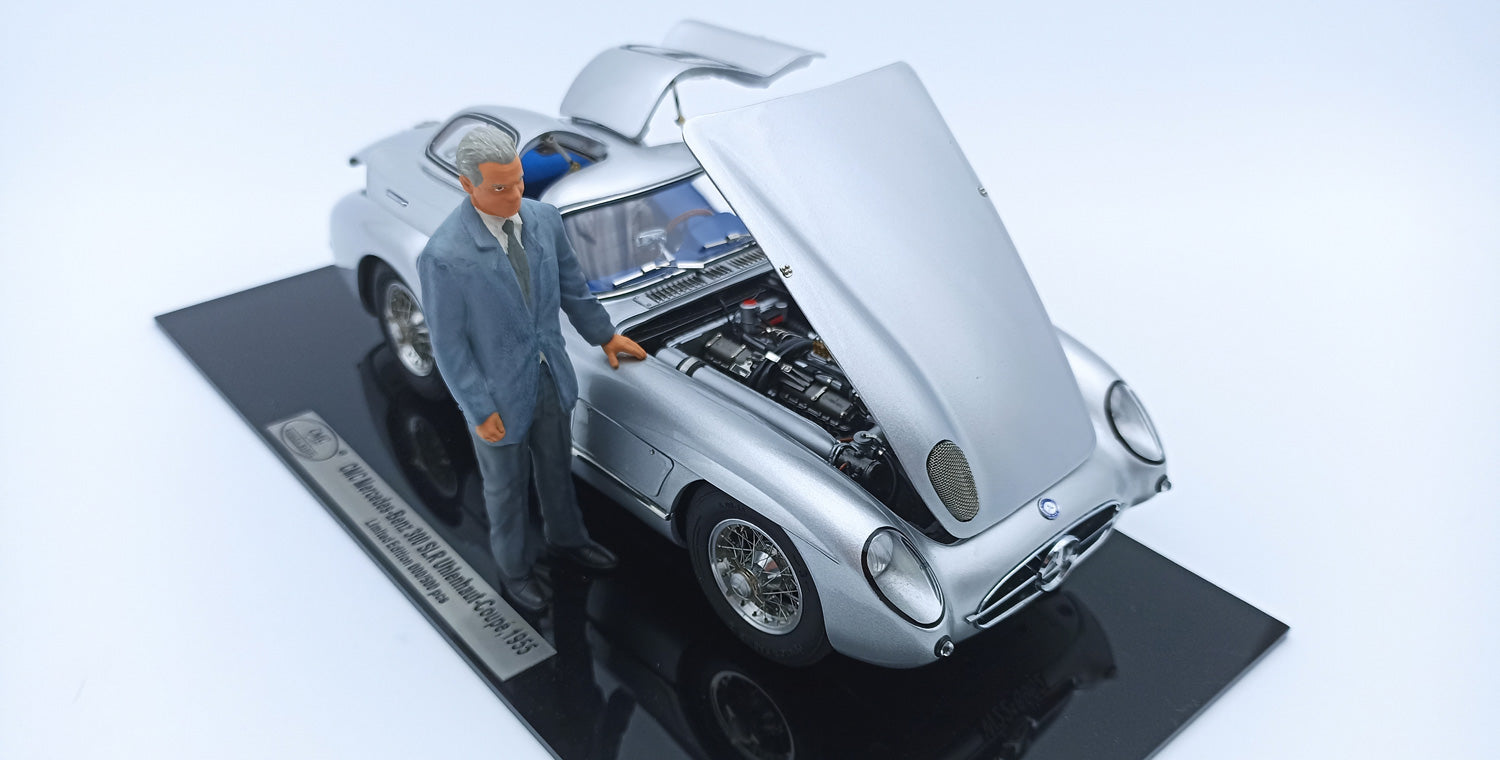 1:18 Mercedes-Benz 300 SLR Coupe Blaues Interieur mit Figur 1955 CMC M-246 LE 500