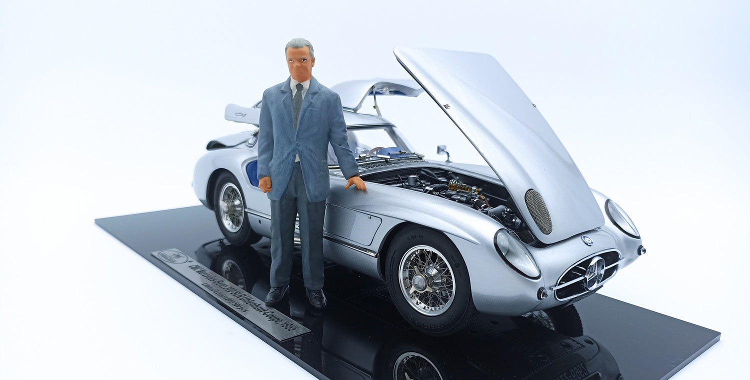 1:18 Mercedes-Benz 300 SLR Coupe Blaues Interieur mit Figur 1955 CMC M-246 LE 500