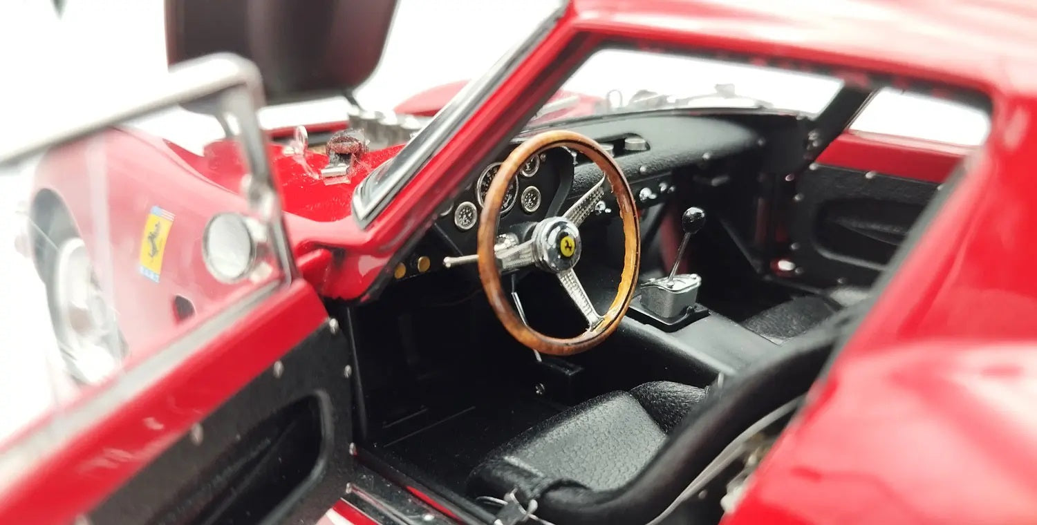 1/18 CMC Ferrari 250 GTO #1, LHD P. & R. Rodriguez, Winner, 1962 1000km Paris LE 2200