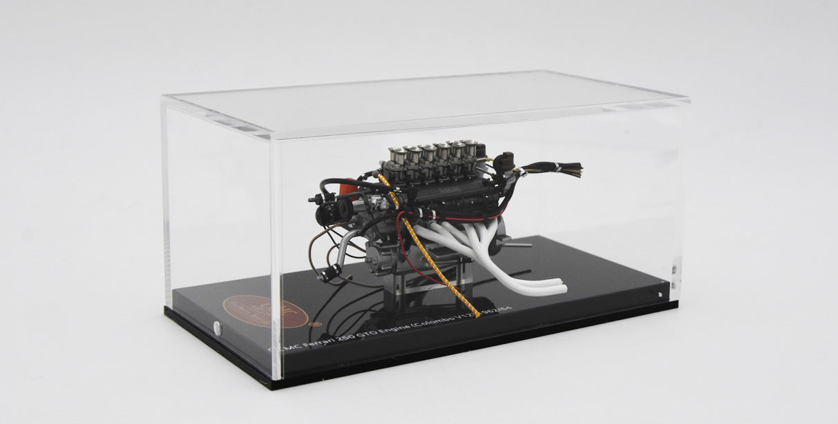 CMC M-260 1/18 Ferrari 250 GTO Motor inklusive Vitrine