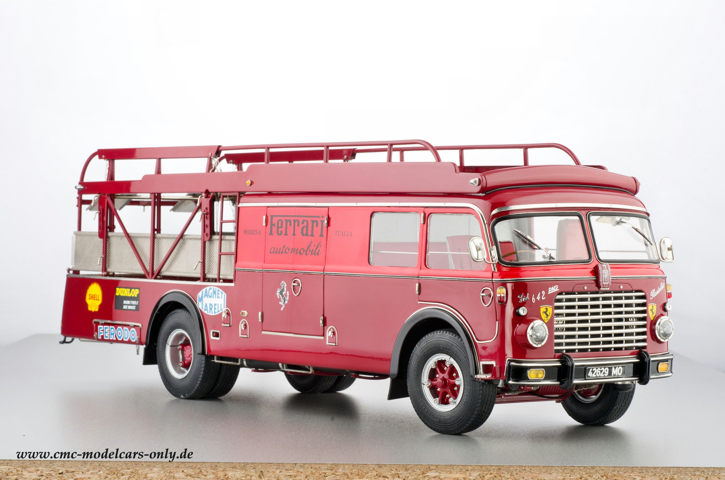 Ferrari Renntransporter Fiat 642 RN2 Bartoletti CMC M-084 - Neuauflage 2024