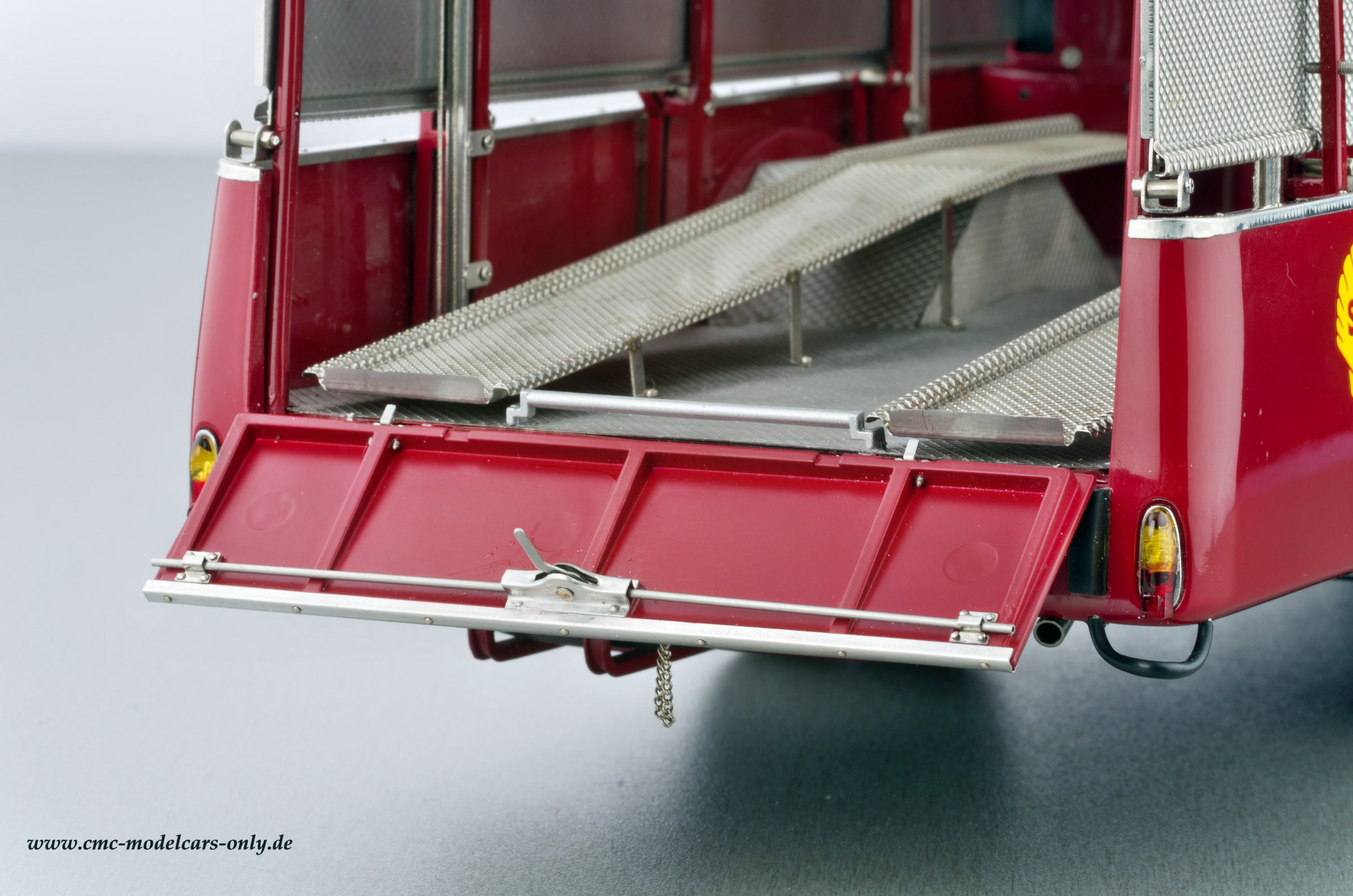 Ferrari Renntransporter Fiat 642 RN2 Bartoletti CMC M-084 - Neuauflage 2024