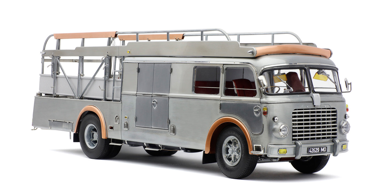 1/18 Ferrari Renntransporter Fiat 642 RN2 Bartoletti CLEAR FINISH CMC M-271