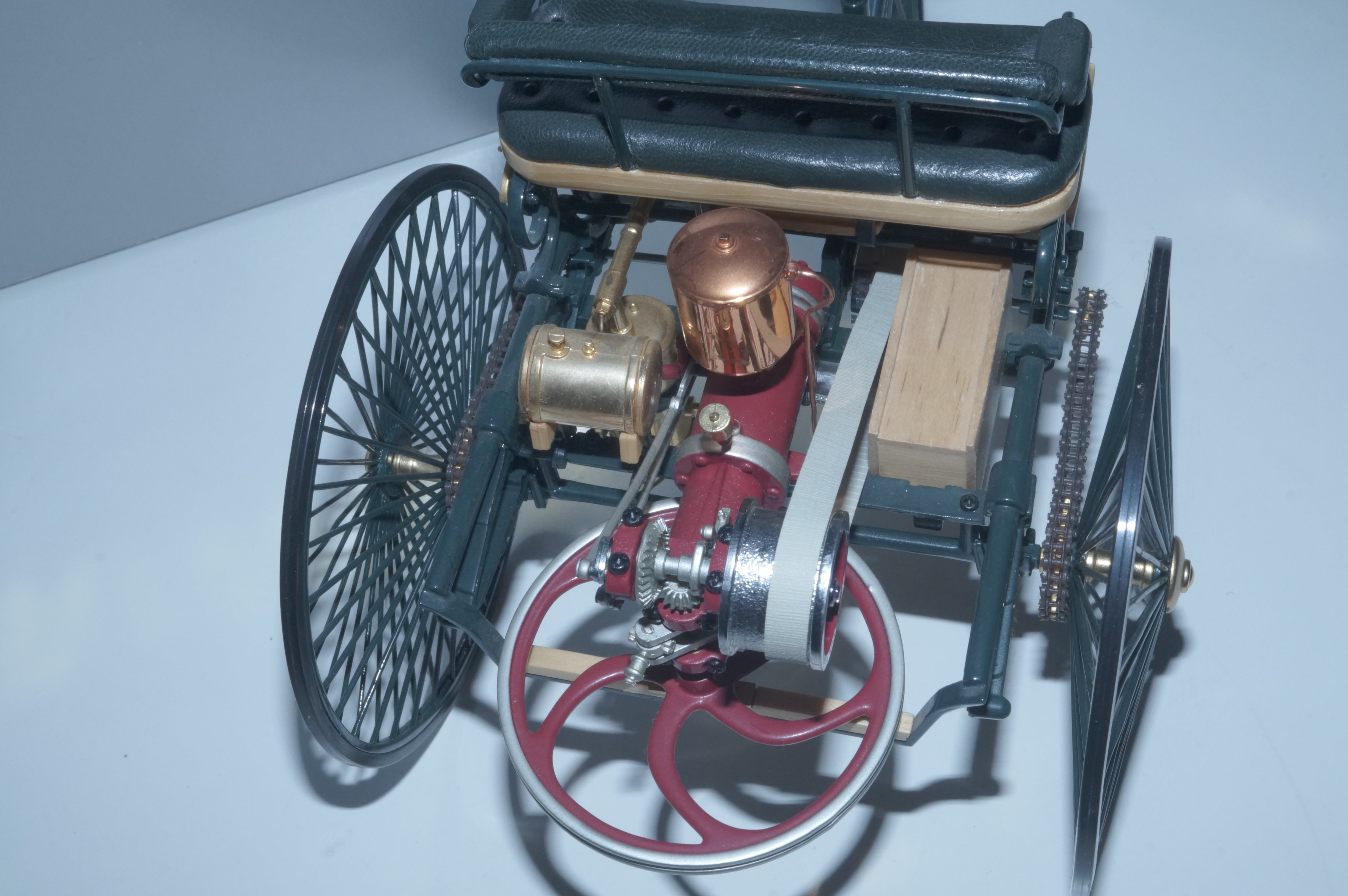 1/10 Benz Patent Motorwagen CMC M-005