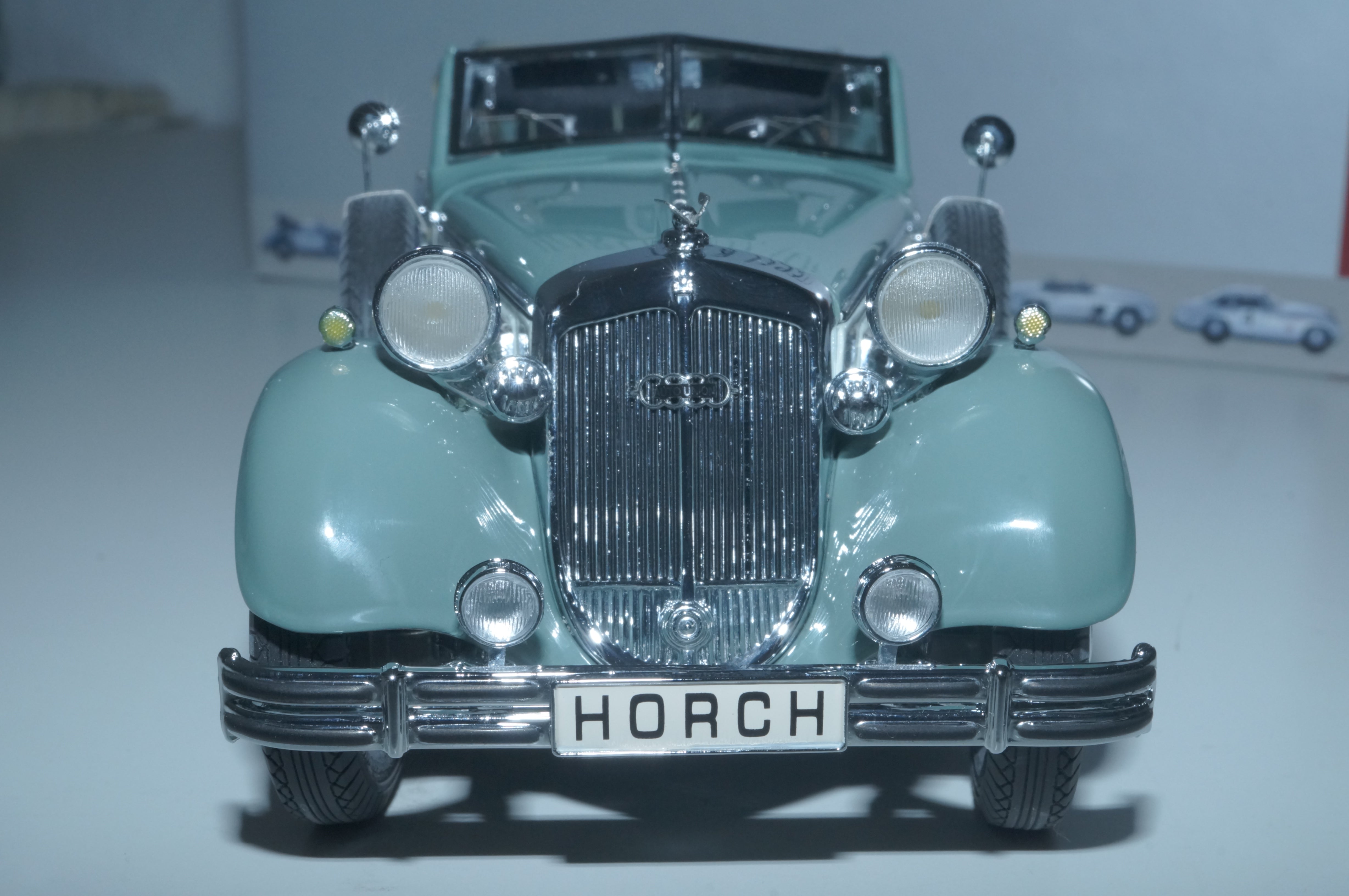 1/24 Horch 853 Cabriolet offen grün CMC M-016